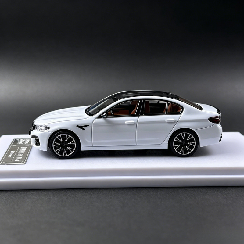 Howie Model 1/64 NUOVO BMW M5  - Die Cast Car 1 64 recensione e prezzo