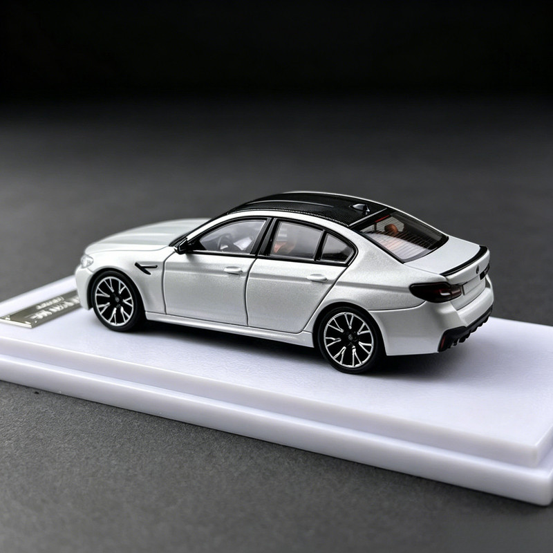 Howie Model 1/64 NUOVO BMW M5  - Die Cast Car 1 64 recensione e prezzo
