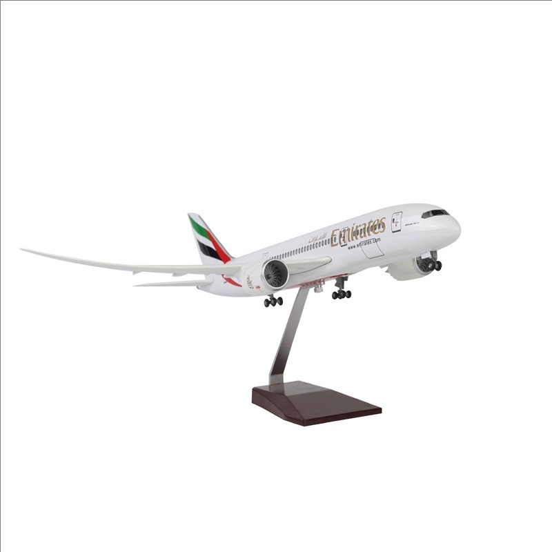 787 Emirati Modello di Aereo R - Model Airplane Plastic recensione e prezzo